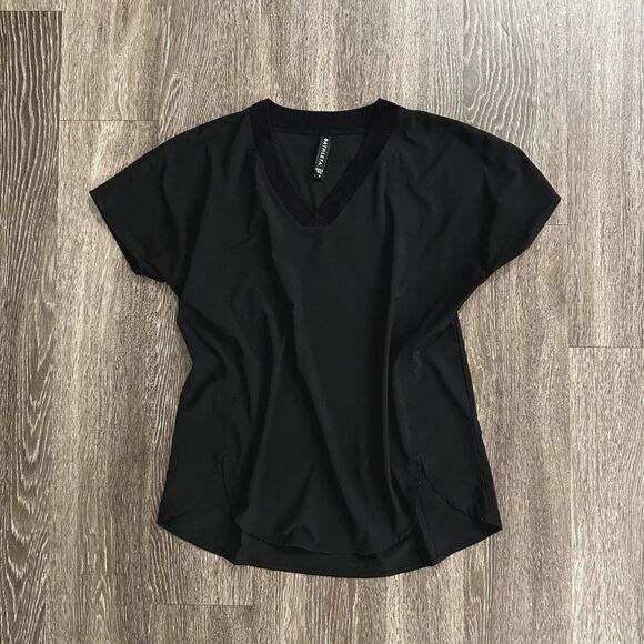 EUC Athleta Black Zephyr V-Neck Short Sleeve Top Size Small I Athleisure Sport - Picture 4 of 10